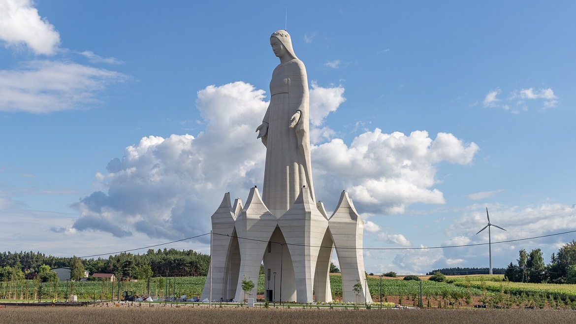 폴란드, 유럽 최대 성모상 건립… 가톨릭 순례지 부상